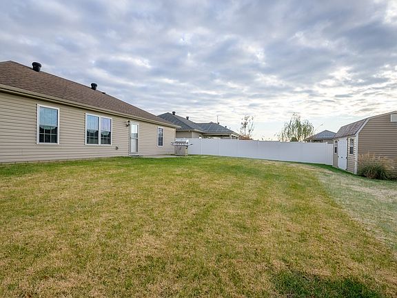 5th image of 4830 Bernheim Dr