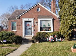 11311 Balfour Rd, Grosse Pointe, MI 48224