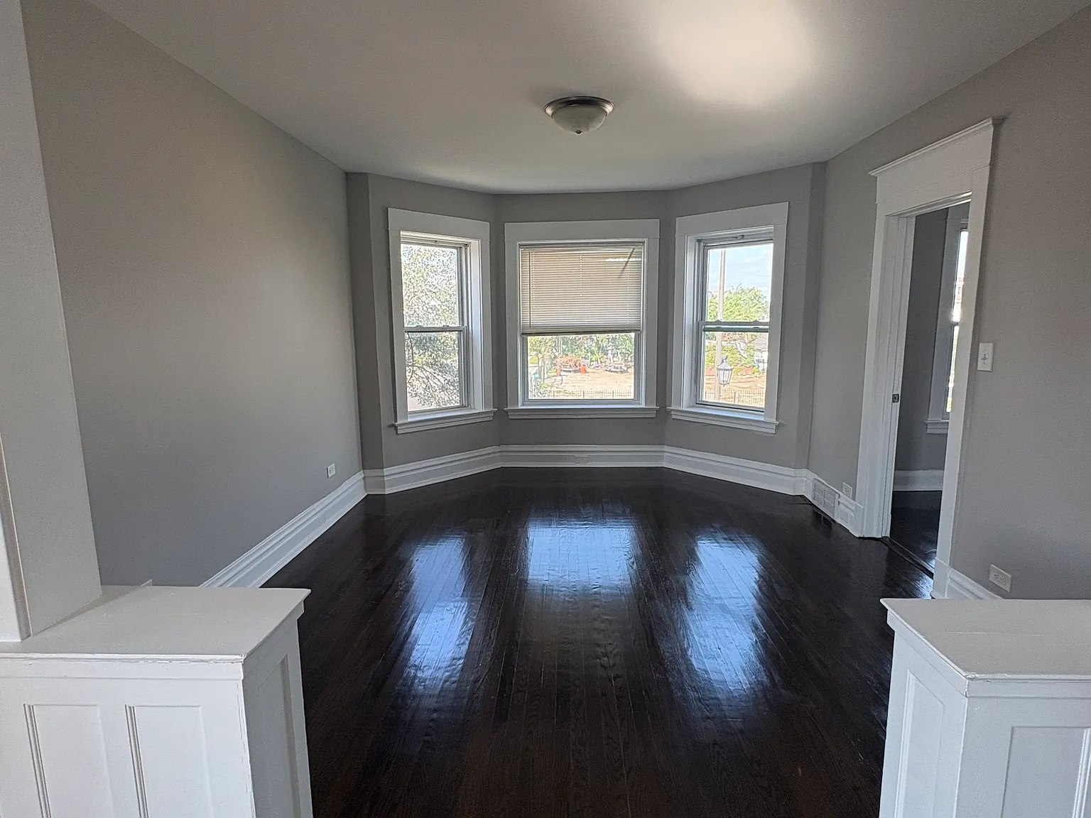 3 bed, $2,000 — Photo 4