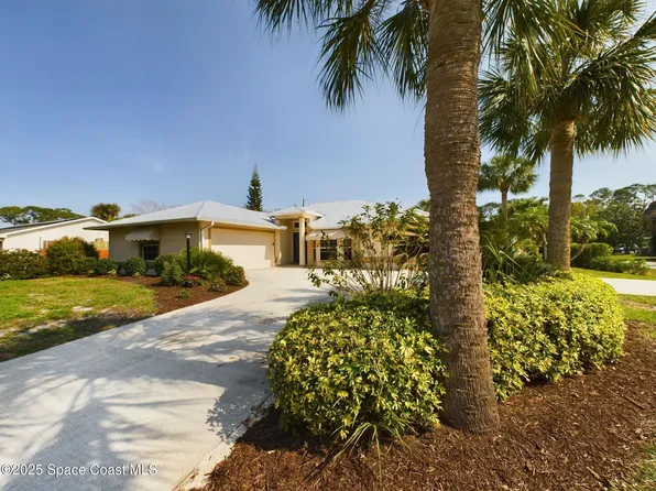 391 Pine St, Sebastian, FL 32958