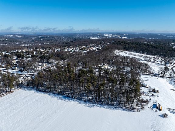 3rd image of 82 Dodge Hill Rd