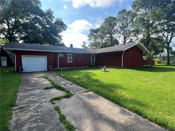 302 S Ross St, Versailles, MO 65084