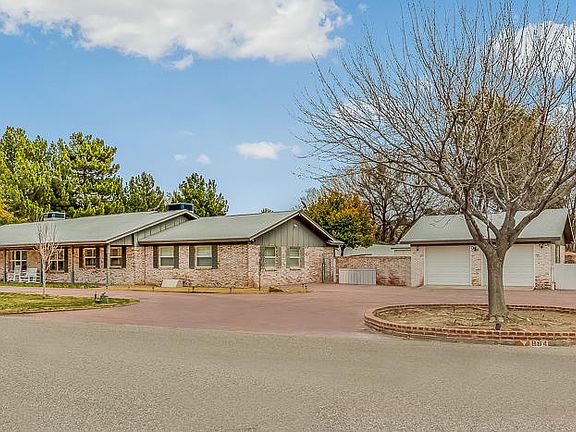 2nd image of 804 Live Oak Dr