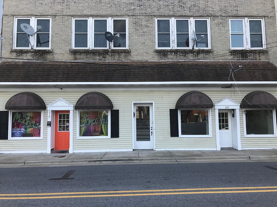 Front of building - upstairs apartments