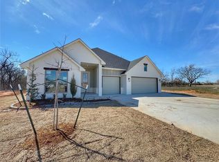11732 SW 51st St, Mustang, OK 73064