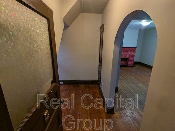 2nd image of 102 Macamley St #1