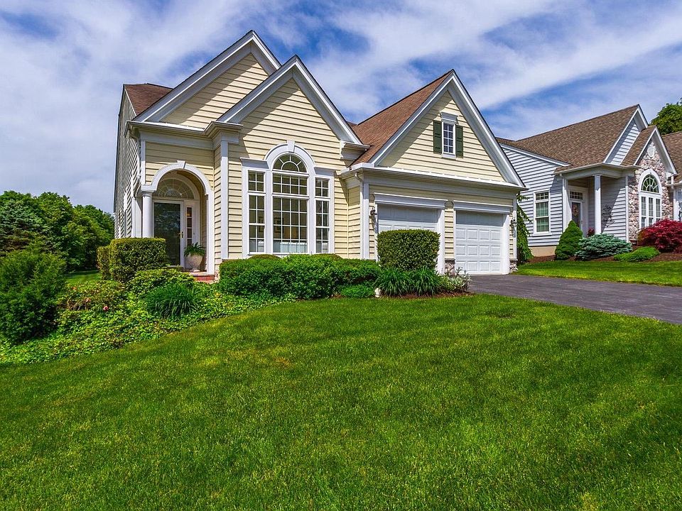 1st image of 215 Katsura Dr