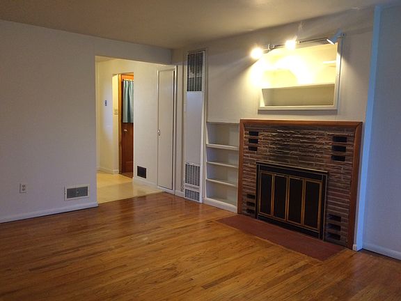 3rd image of 10918 To 10920 57th St E