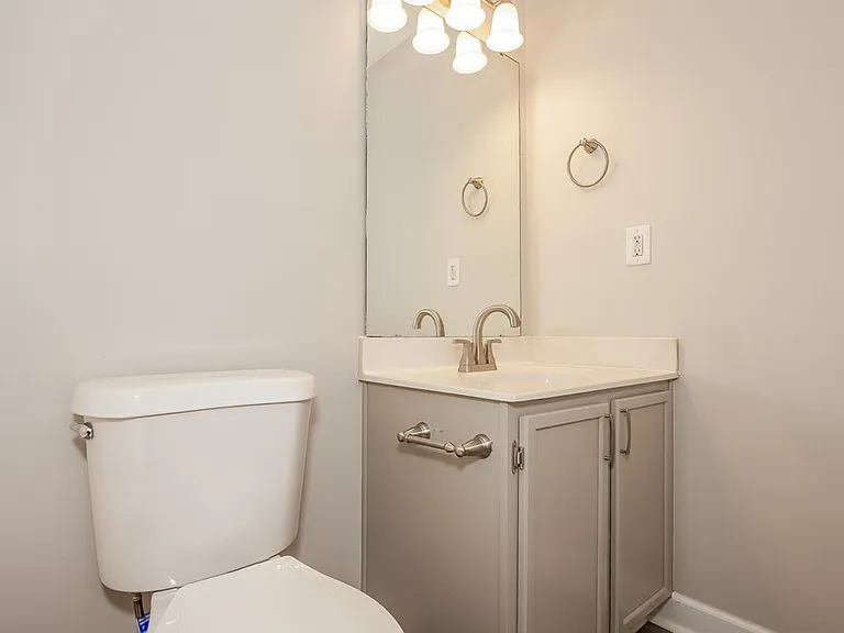 326 Kingville Dr — Photo 10