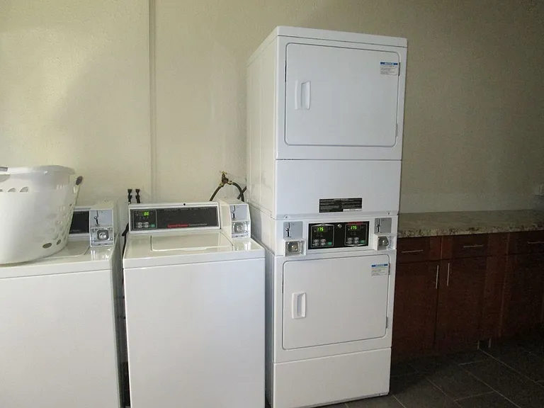 2221 Village Ct — Photo 12