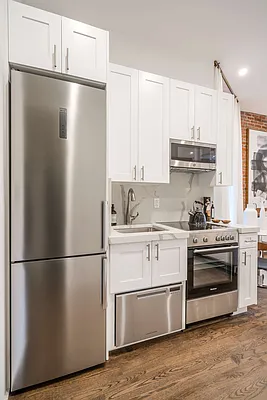 Rented by Compass | media 13