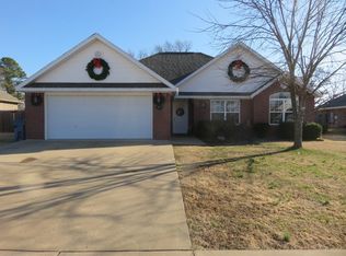 646 Asboth St, Pea Ridge, AR 72751