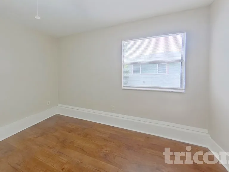 1604 Clark St — Photo 14