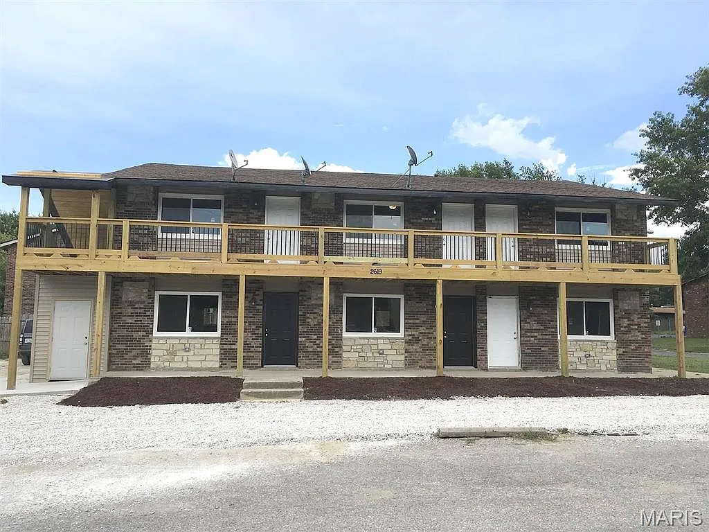 1 bed, 1.0 bath, 900 sqft, $825 — Photo 1