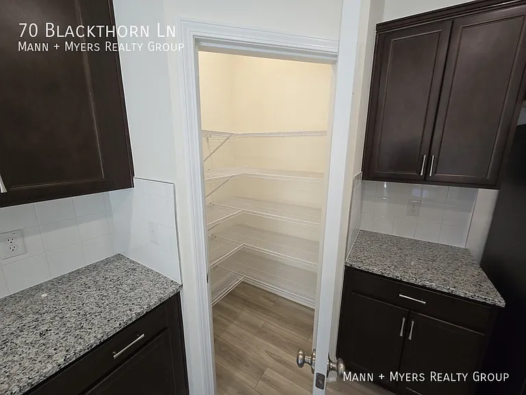 70 Blackthorn Ln — Photo 19