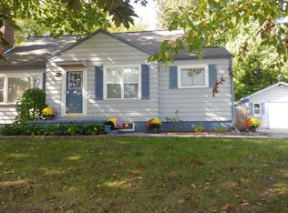 1600 S Riverside Ave, Saint Clair, MI 48079