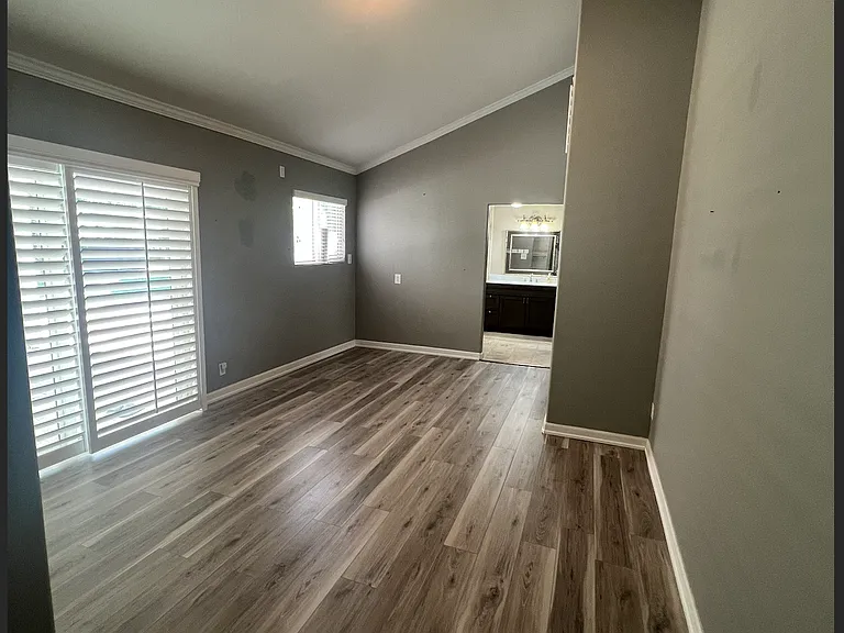 509 Corona Ave — Photo 4