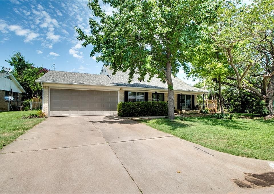 1st image of 133 Collins Ct