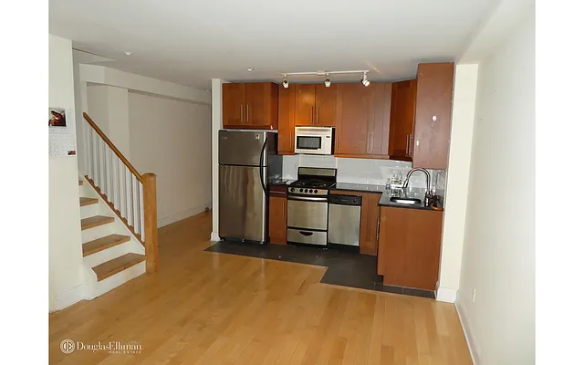 Rented by Douglas Elliman | media 14