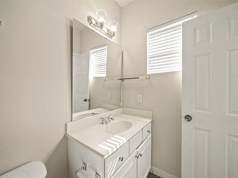 1331 W 21st St #B — Photo 11