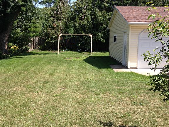 3rd image of 1151 Brown Ave