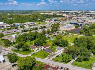 610 Blue Bell Rd, Houston, TX 77037