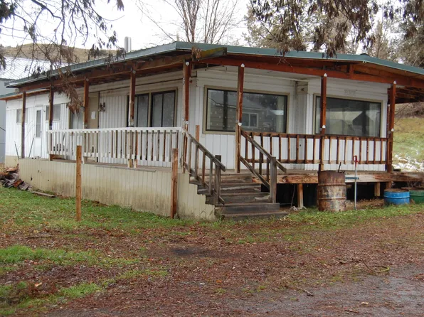 909 Willow St, Spray, OR 97874