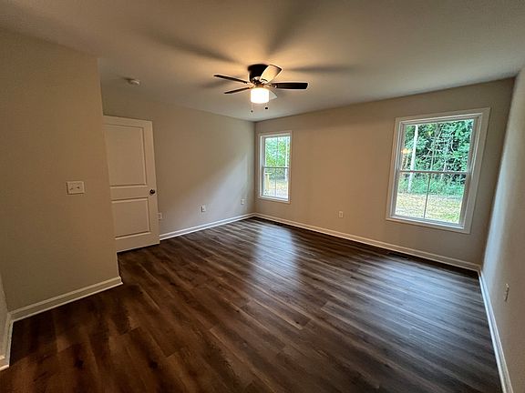 4th image of 633 Shorewood Dr