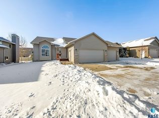 2021 S Shaw Ave, Sioux Falls, SD 57106