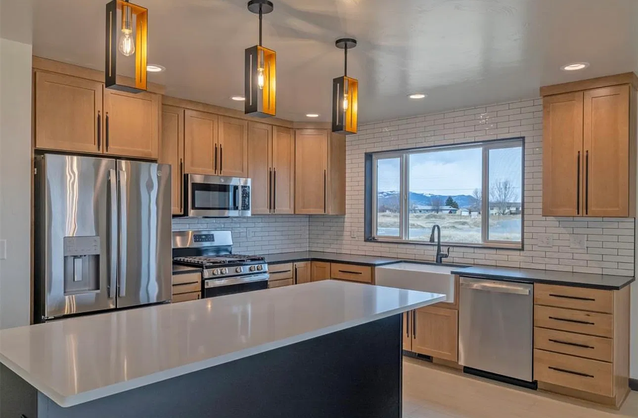 3820 Monarch Rd — Photo 1