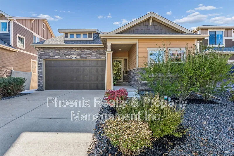 3 bed, 3.0 bath, 2038 sqft, $3,200 — Photo 1