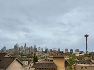 513A Prospect St, Seattle, WA 98109