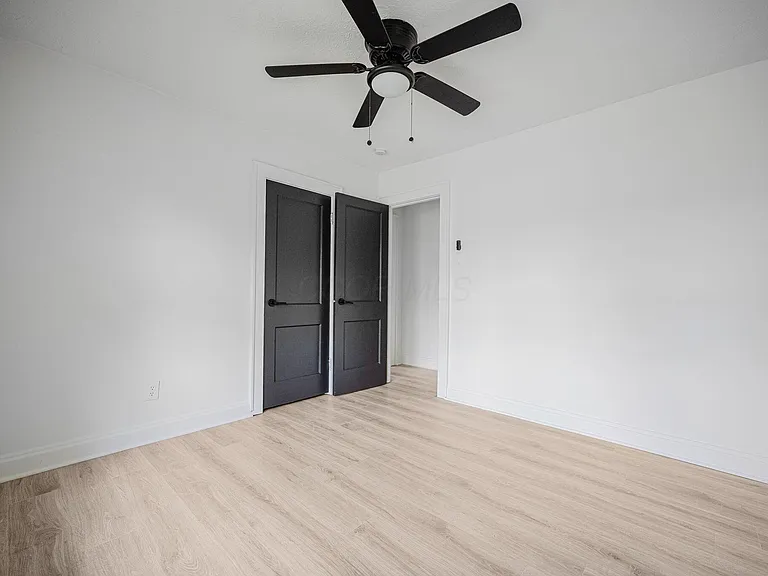 719 S 17th St — Photo 31