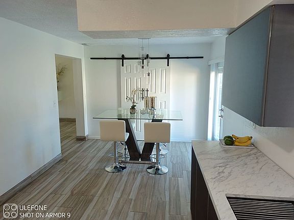5th image of 4105 Willow Dr