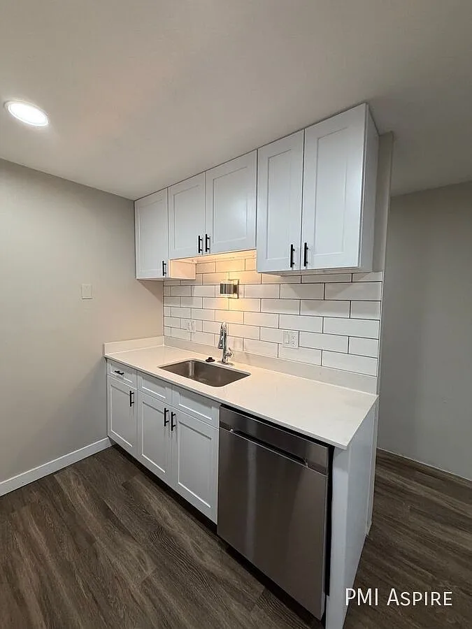 Move In Special! Spacious 1 Bedroom Apartment Home In Lakewood Cozy Living Right Off Of Wadsworth... — Photo 3