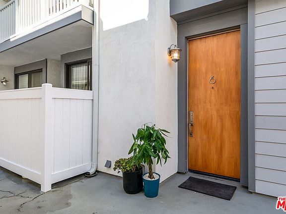 4th image of 1435 26th St Unit 6