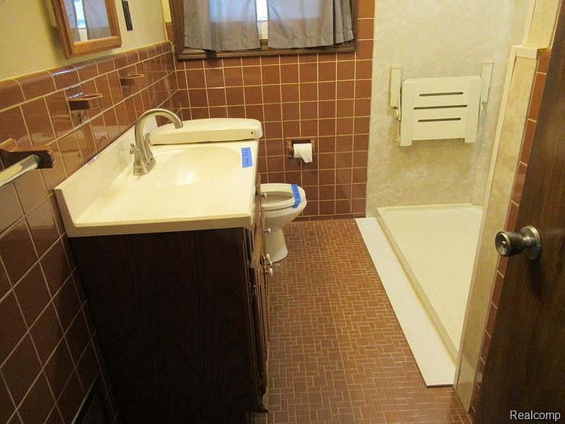 45062 Custer Ave, photo 5