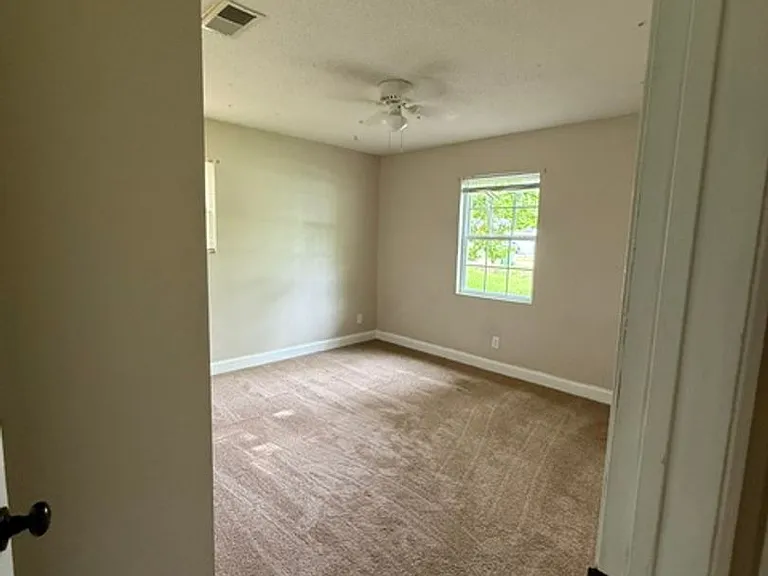 642 Lee Rd — Photo 10