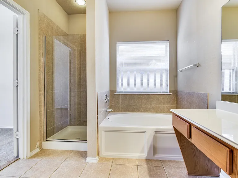 9400 Harrell Dr — Photo 20