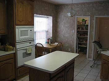 2nd image of 1511 Landsford Dr