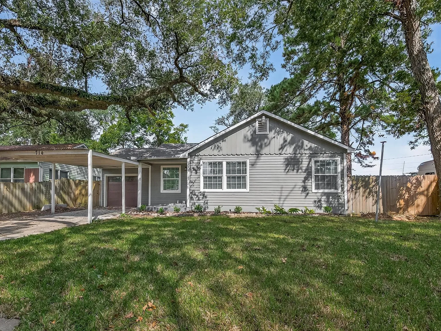 3 bed, 2.0 bath, 1721 sqft, $1,995 — Photo 3