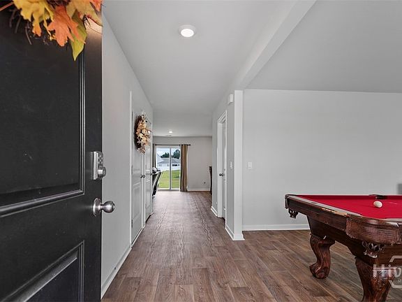 5th image of 228 Skylark Road