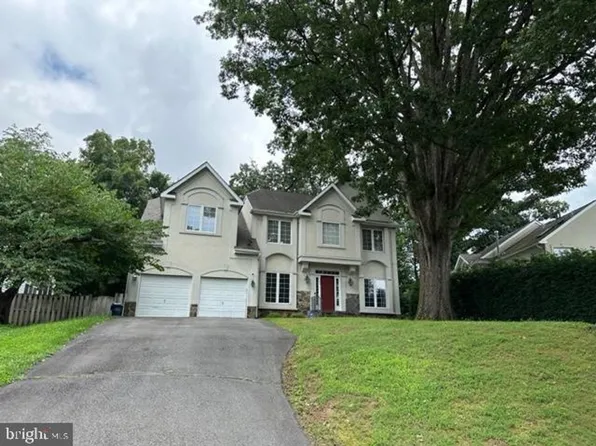 3359 Roundtree Estates Ct, Falls Church, VA 22042
