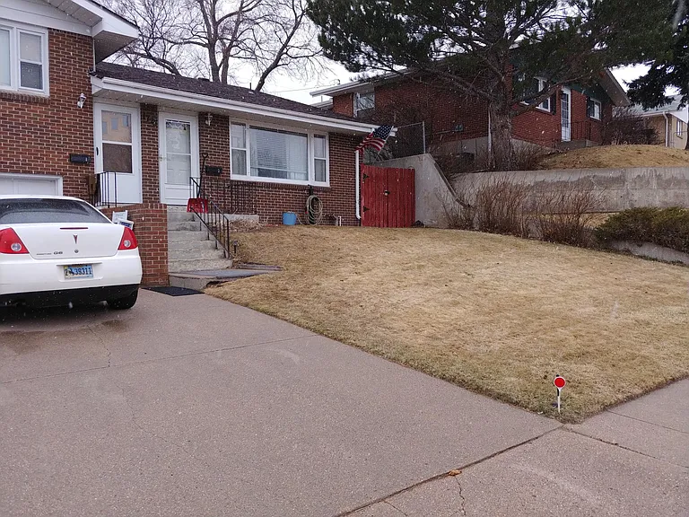 1725 Oxford Dr #2 — Photo 1