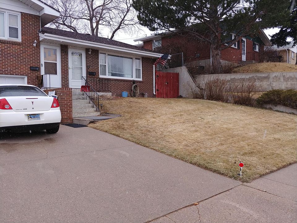 1st image of 1725 Oxford Dr APT 2