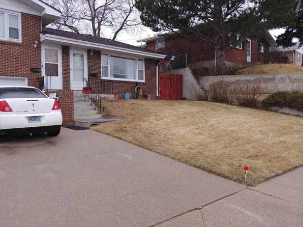 1725 Oxford Dr APT 2, Cheyenne, WY 82001