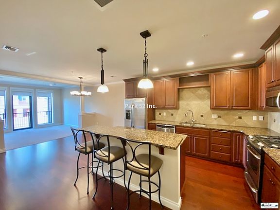 2nd image of 505 Broadway S #608