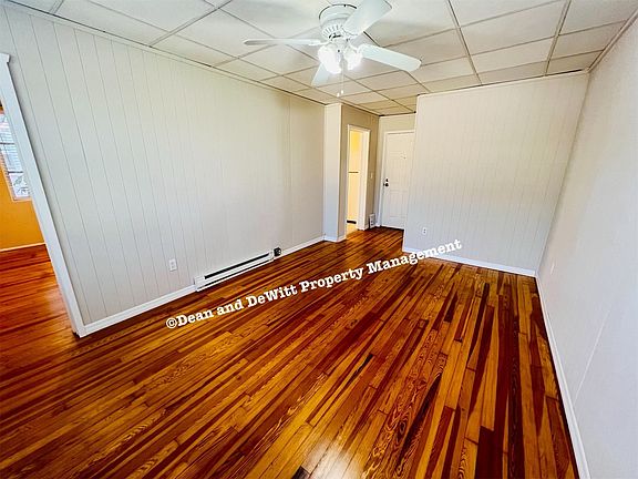 3rd image of 1233 Oak St NE APT 7