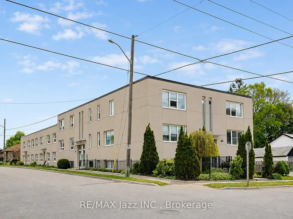209 Stacey Ave #1