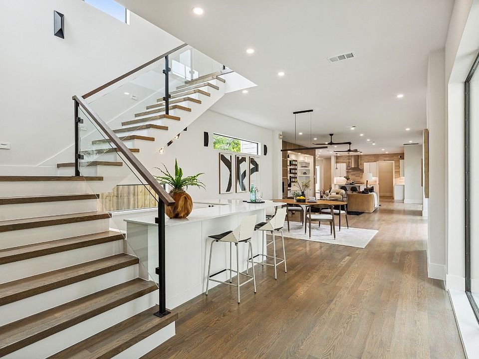 7606 Roper St, Dallas, TX 75209 MLS 20383840 Zillow